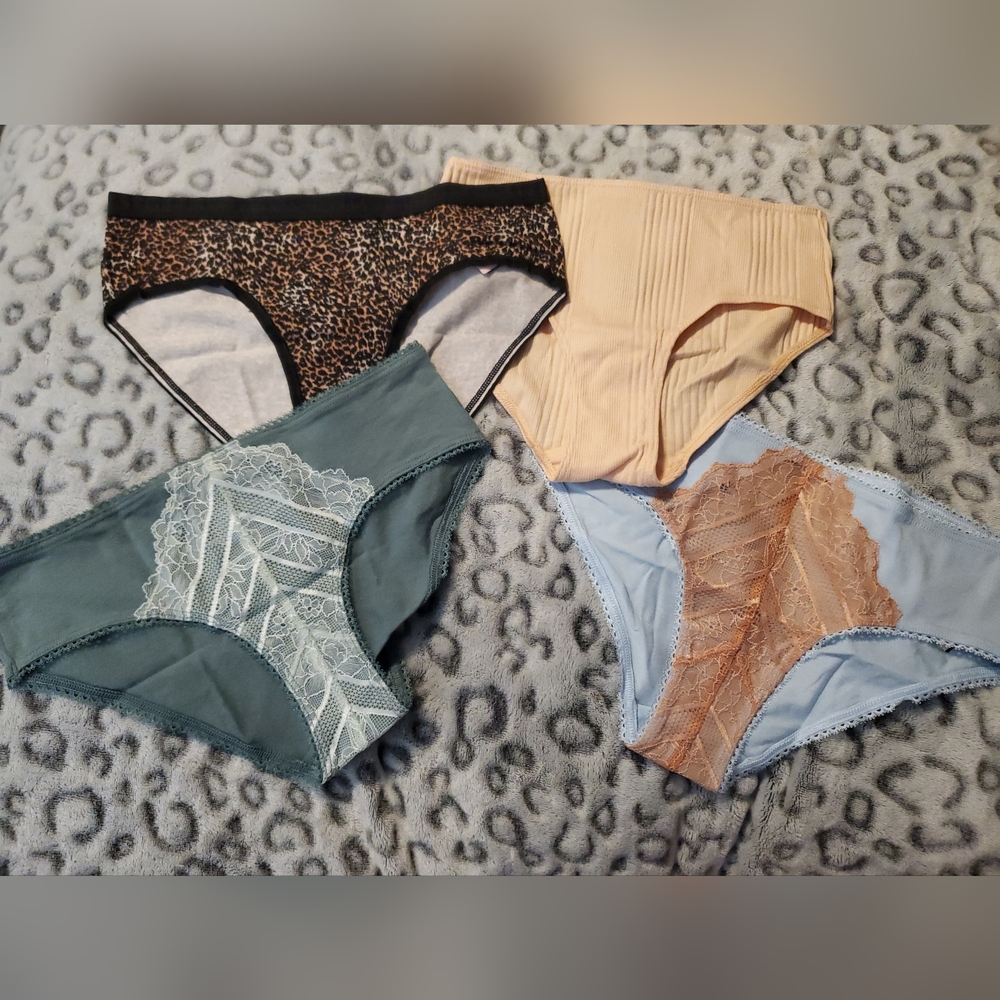 NWT 4 pack Victoria's Secret panties